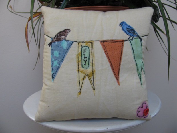 19 Springtime DIY Pillow Decoration Designs (13)