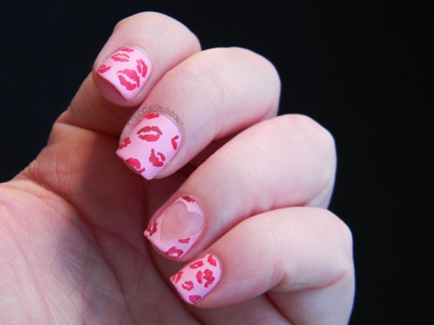 22 Cute Love Inspired Nail Art Ideas  (11)