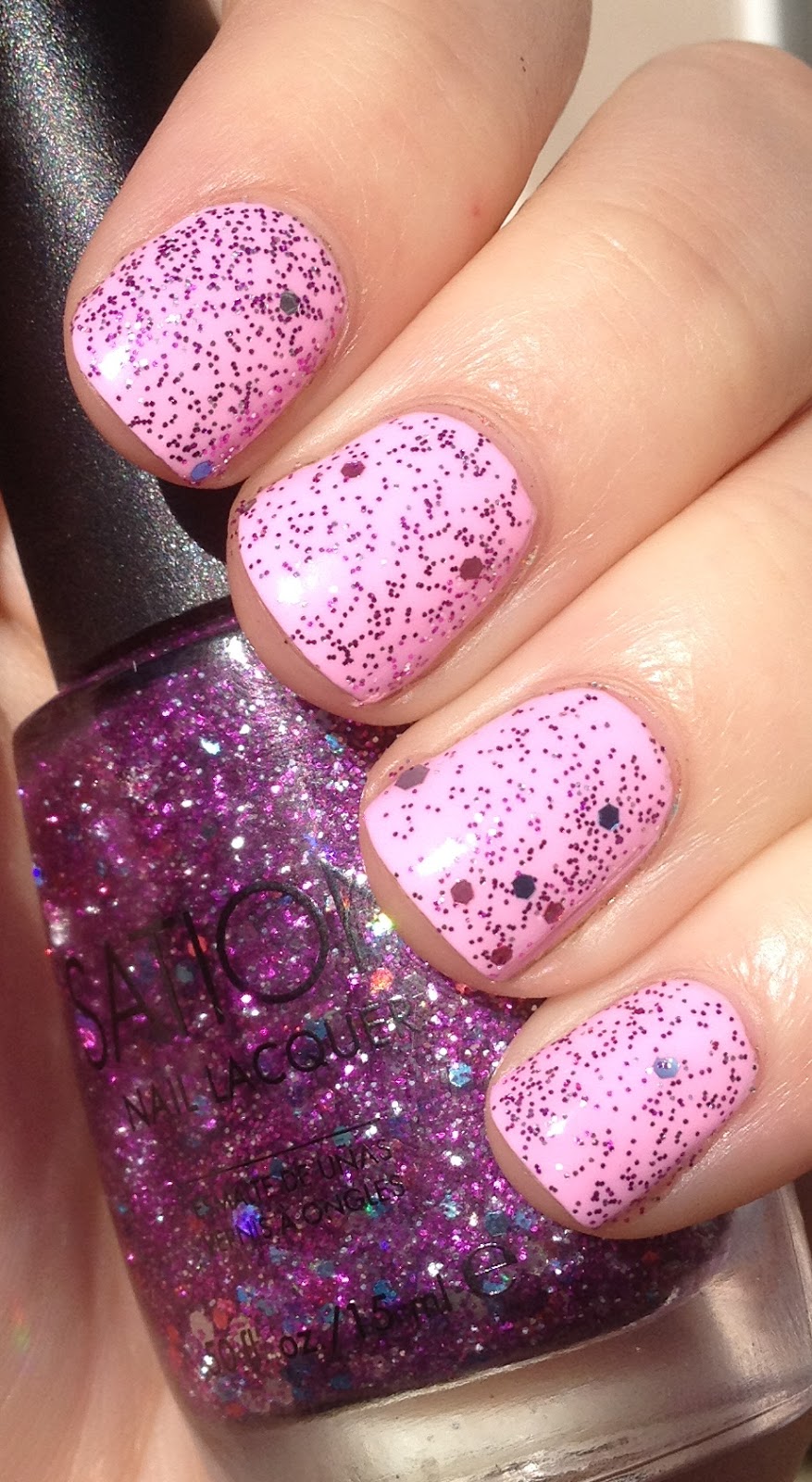 Top 18 Spectacular Glitter Nails With Sparkles