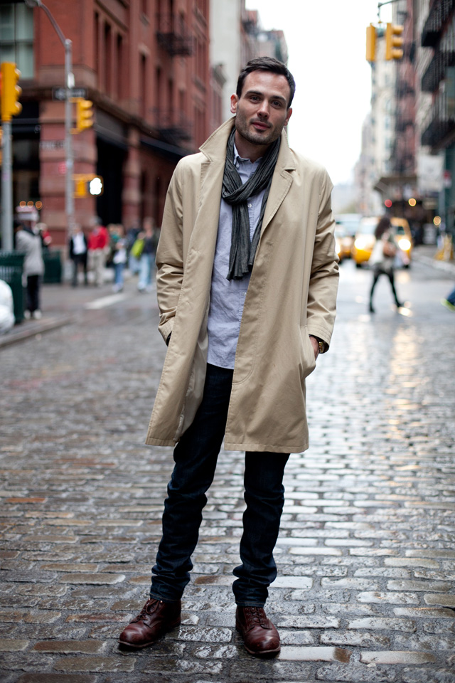 47 What clothing do guys find hot for Round Face
