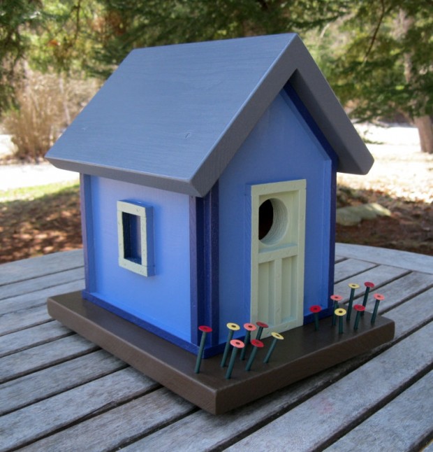 15 decorative and handmade wooden bird houses
