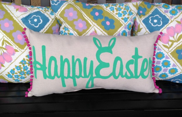 16 Adorable Handmade Decorative Easter Pillows (1)