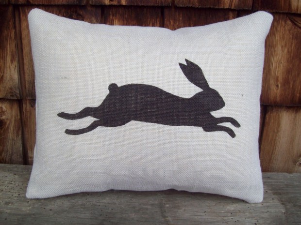 16 Adorable Handmade Decorative Easter Pillows (10)