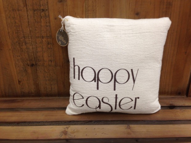 16 Adorable Handmade Decorative Easter Pillows (6)