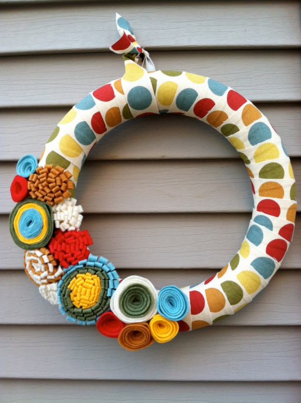 16 Cute Handmade Easter Wreath Ideas (11)