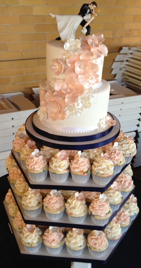 18 Beautiful Ideas for Perfect Wedding Cake Decoration (1)