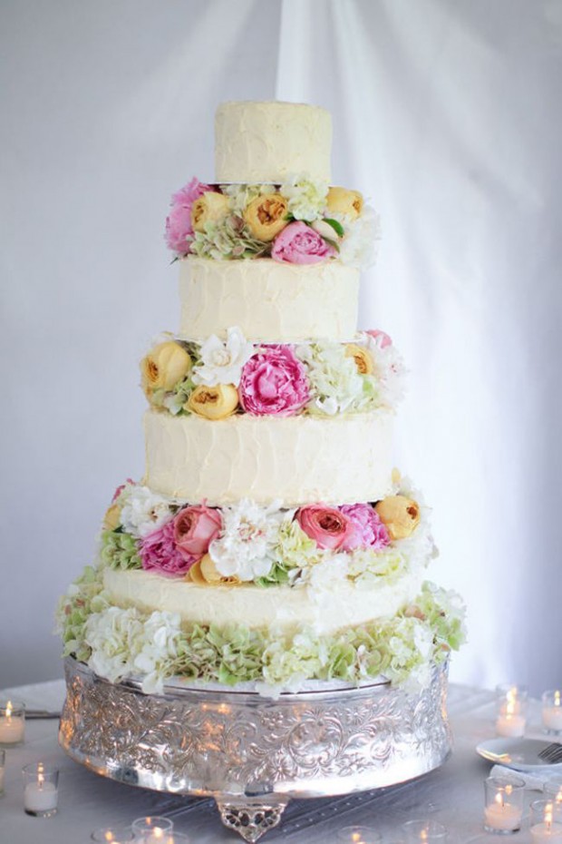 18 Beautiful Ideas for Perfect Wedding Cake Decoration (15)