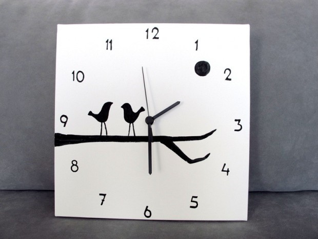 18 Creative and Handmade Wall Clock Designs (11)