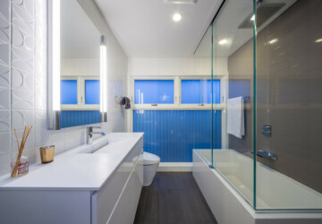 18 Functional Design Ideas for Small Bathrooms - Small Bathrooms, small bathroom ideas, bathroom ideas, bathroom design