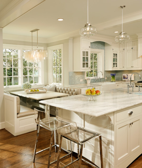 18 Gorgeous White Kitchen Design Ideas in Traditional Style (11)