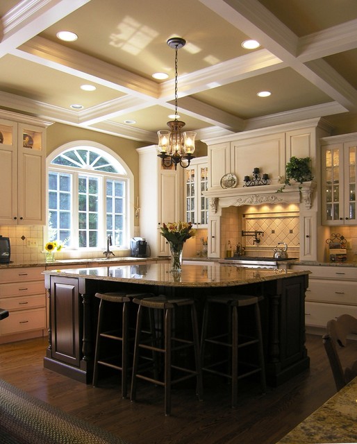 18 Gorgeous White Kitchen Design Ideas in Traditional Style (9)