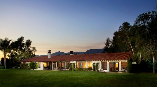 18 Stunning Hacienda Style Houses (4)