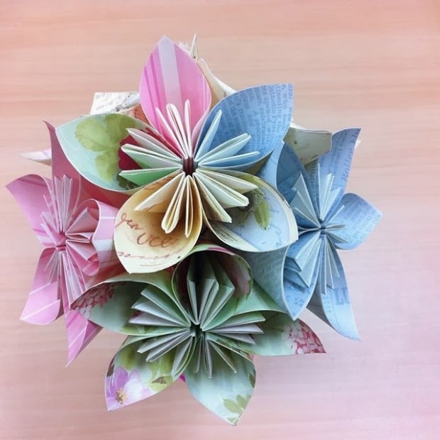 19 Cute DIY Paper Flower Ideas to Celebrate Spring (16)