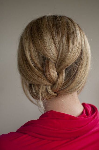 19 Cute and Easy Hairstyles that Can Be Done in 10 Minutes (16)