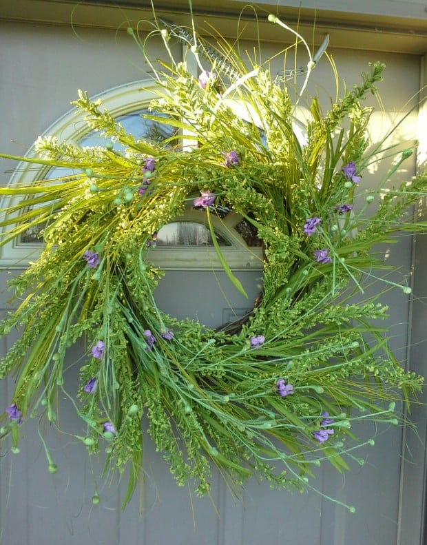 19 Fresh-Looking Handmade Spring Wreath Ideas (15)