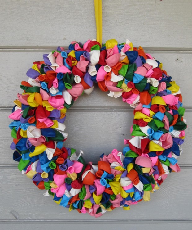 19 Fresh-Looking Handmade Spring Wreath Ideas (16)