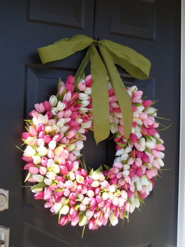 19 Fresh-Looking Handmade Spring Wreath Ideas (3)