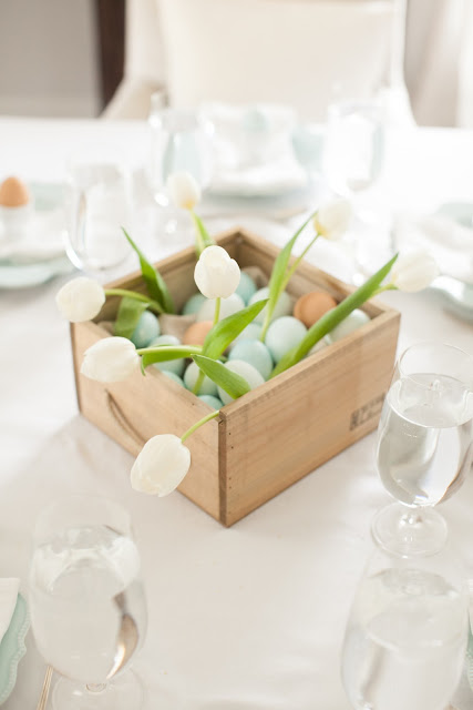 Source: julieblanner.com 20 Beautiful Table Decoration Ideas for Easter (1)