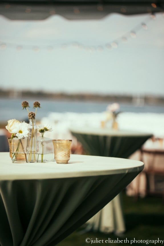 20 Romantic Beach Wedding Inspiration Ideas (17)