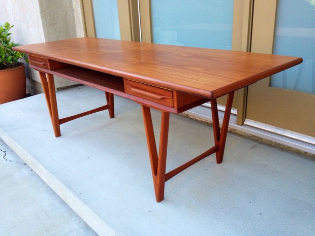 15 Everlasting Mid-Century Vintage Table Designs (10)