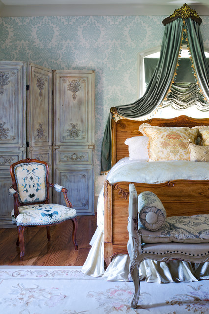 16 Vintage Inspired Chic Bedroom Design Ideas  (15)