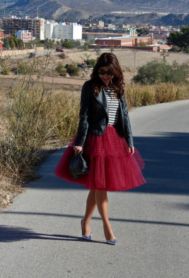 red tulle skirt outfit