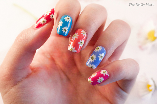 18 Lovely Nail Art Ideas in Bright Colors and Creative Designs (3)