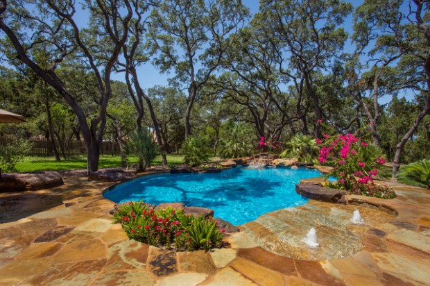 20 Divine Beach Entry Pool Design Ideas for Heaven in your Garden  (17)