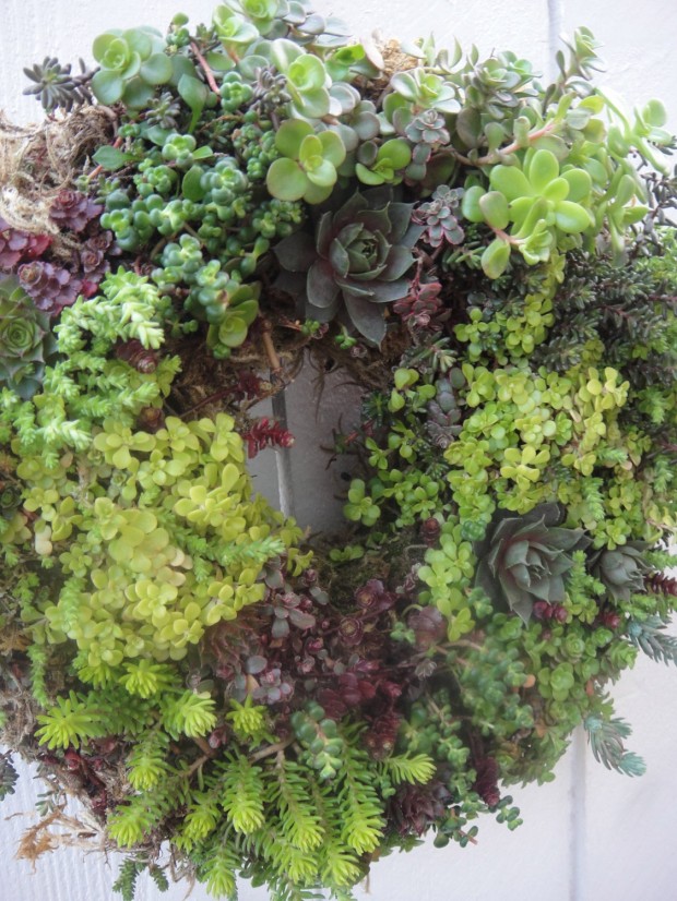 22 Enlivening Handmade Spring Wreath Designs (10)