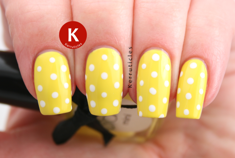 Different Shades of Yellow on Your Nails for Crazy Summer Nail Design