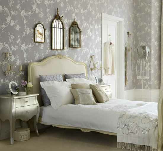 Creating a Vintage-Inspired Bedroom - Vintage-Inspired Bedroom, vintage, Stencil a Wall Panel, bedroom