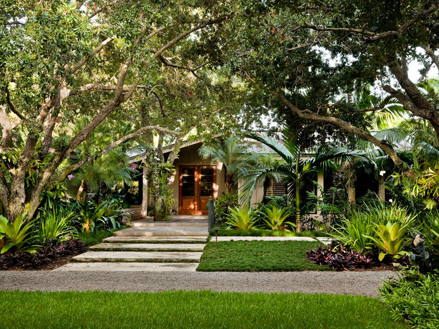 19 Amazing Small Front Yard Landscaping Ideas - small frond yard, landscape outdoors, Front Yard