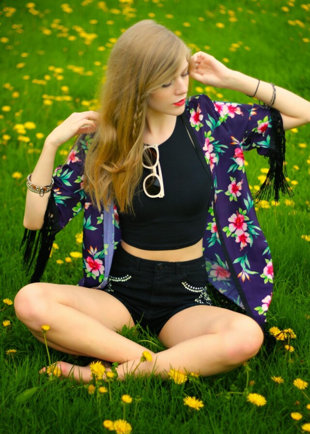 Raina Kimono