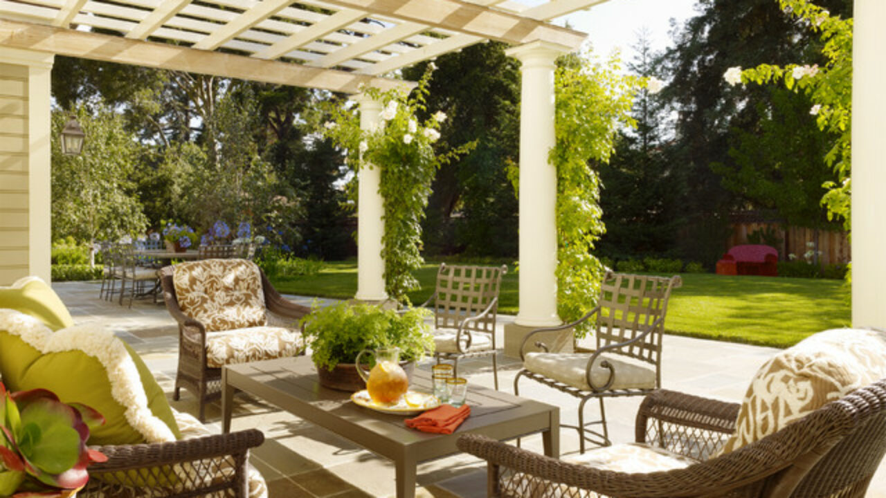25 Wicker Patio Furniture Ideas For Perfect Outdoor Summer Decor
