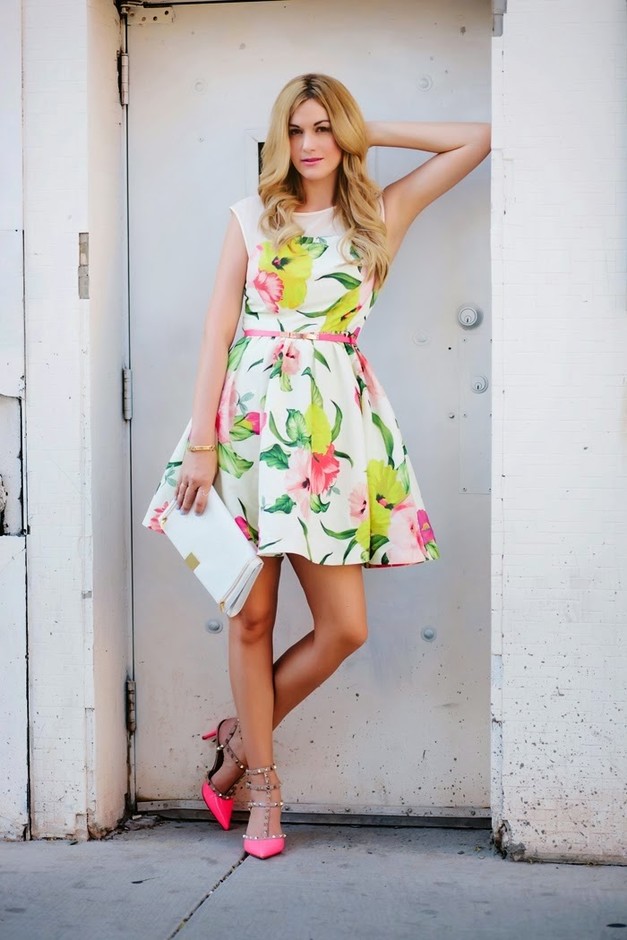 Lovely Floral Dresses for Cute Summer Look