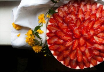 16 Delicious Summer Fruit Cakes  - summer recipes, summer fruit cakes, summer desserts, fruit cakes, Fruit, dessert recipes, cakes