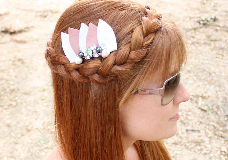 20 Amazing DIY Hair Accessories that are Totally Cool for Summer - diy summer accessories, diy hair accesories, diy fashion projects, DIY Fashion, diy accessories