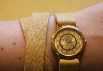 17 Delightful DIY Hand Watches That You Need to Try This Fall - Handheld watches, diy