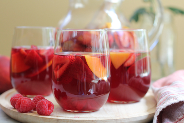 Recipe: hipfoodiemom.com Summer Cocktails (1)