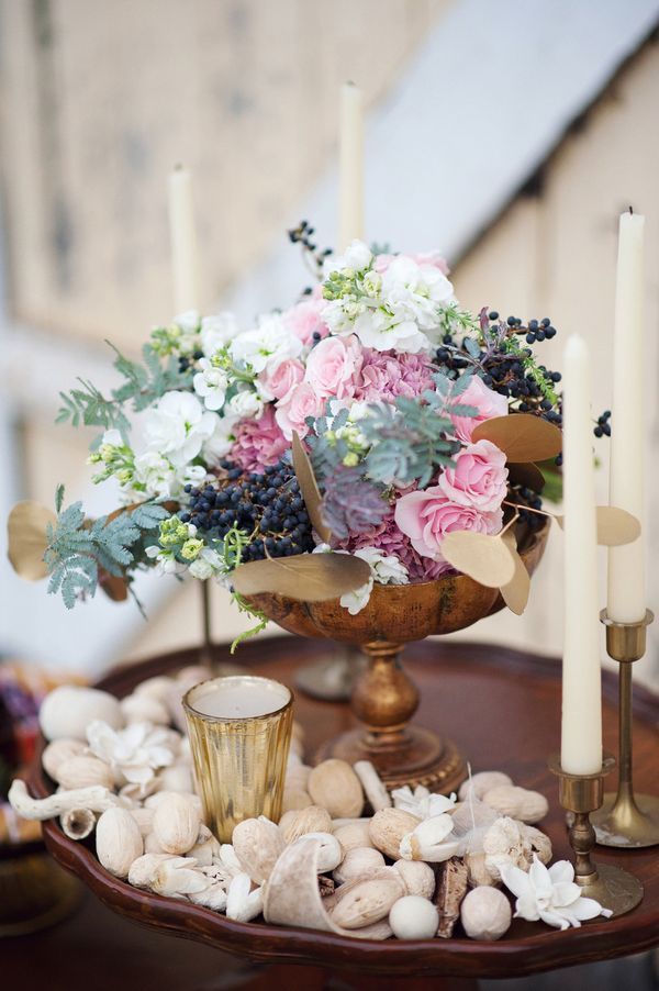 Source: www.swoonedmagazine.com wedding flower centerpiece (2)