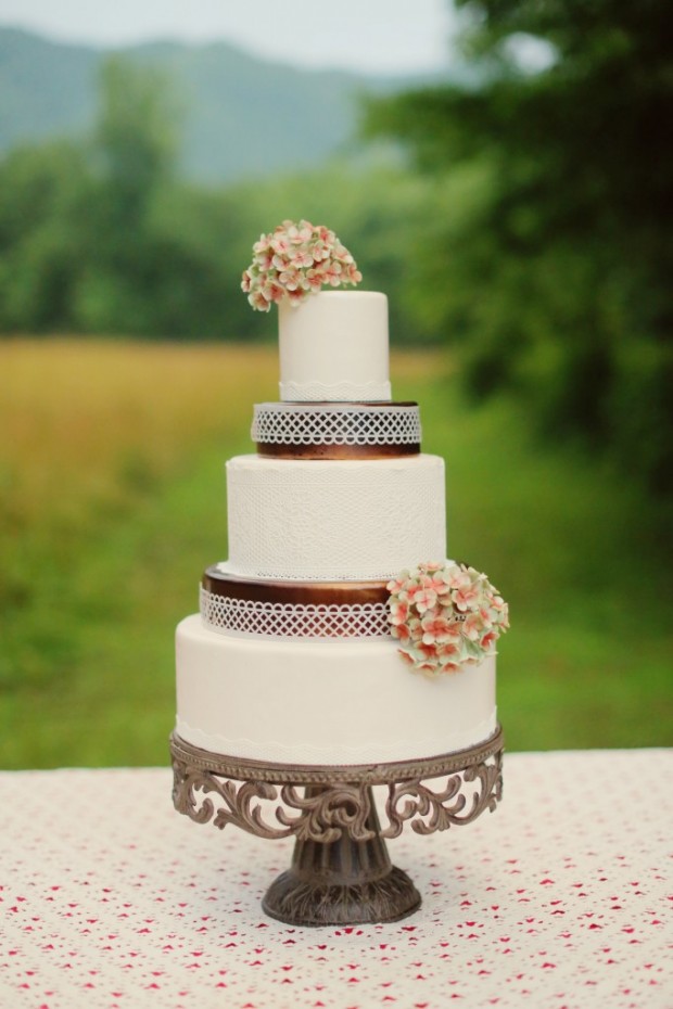 20 Romantic Decor Ideas for Fall Themed Wedding  (11)