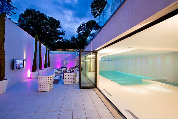 luxury-contemporary-modern-mansion-with-lavish-pool