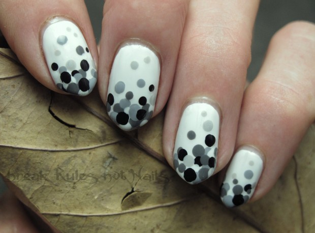 dots (9)