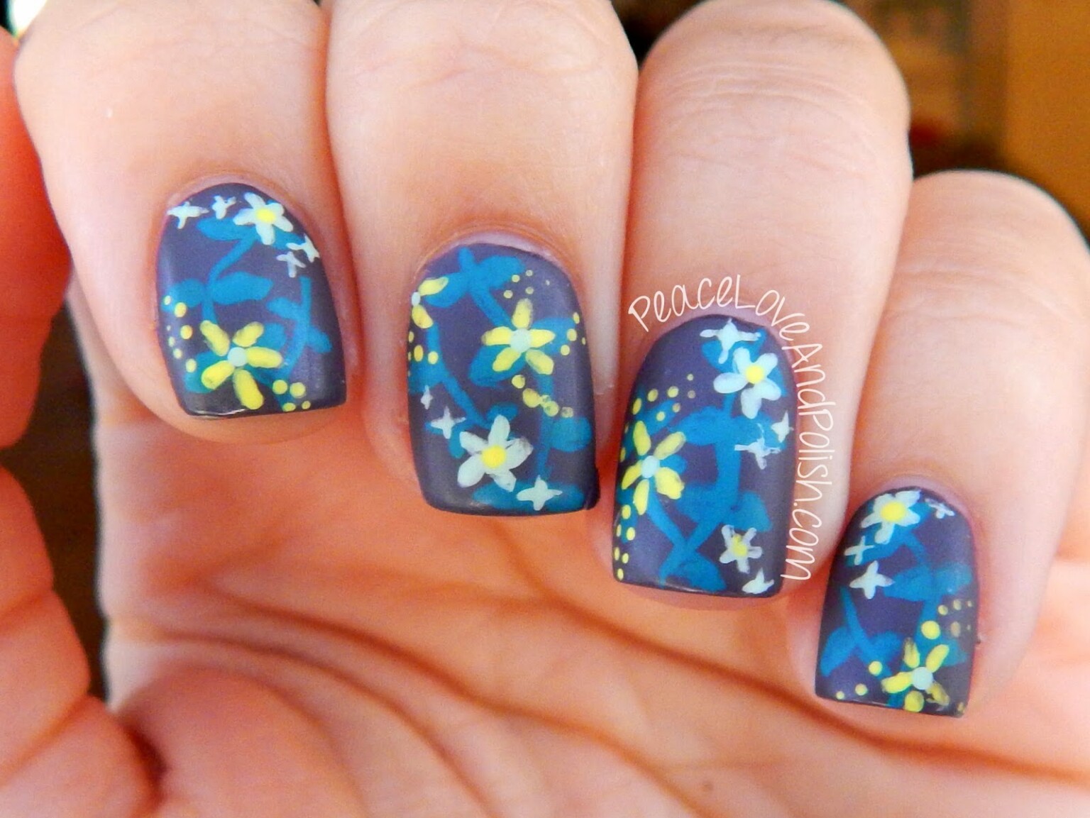 20 Pretty Floral Nail Art Ideas