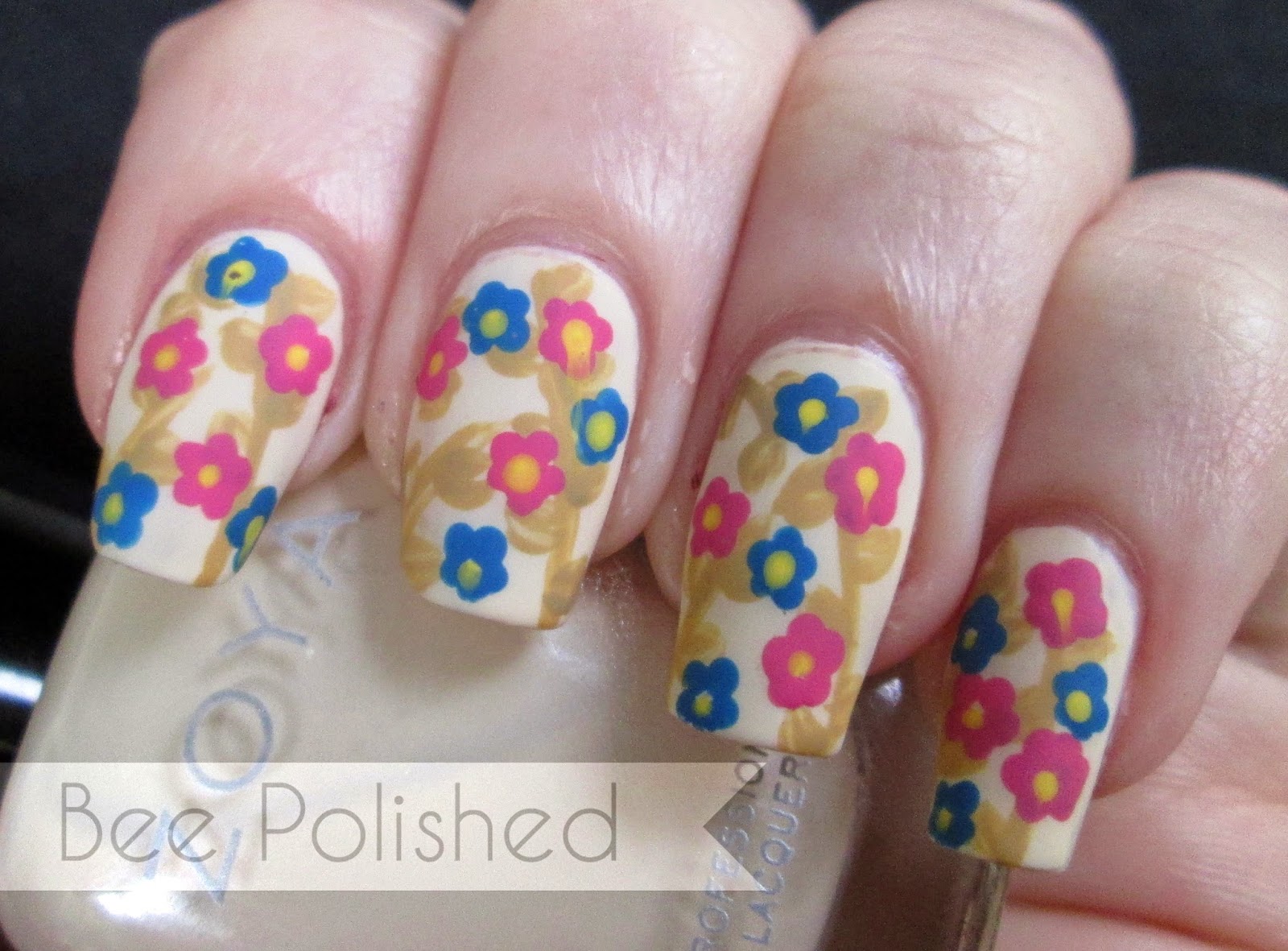 20 Pretty Floral Nail Art Ideas