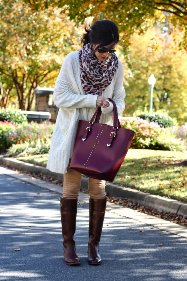 Fall Essential: Scarf for Stylish Look