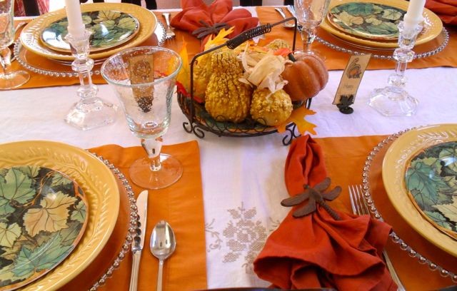 18 Amazing Thanksgiving Table Setting Ideas - Thanksgiving table settings, thanksgiving table decoration, thanksgiving decorations, Thanksgiving, table settings, table decoration