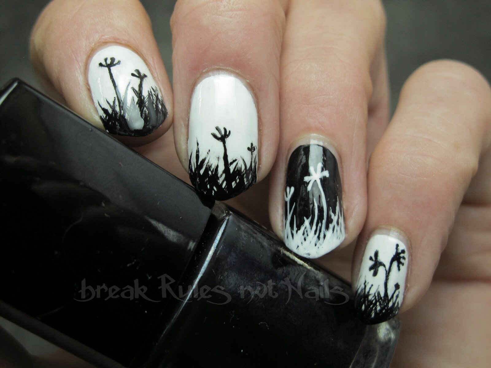 Amazing Black and White Nail Designs-17 Unique Nail Art Ideas You Will Love