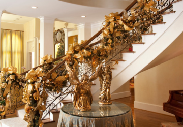 21 Ideas for Christmas Staircase Decorations - staircase, home decor, decoration, christmas staicase, christmas decor, Christmas