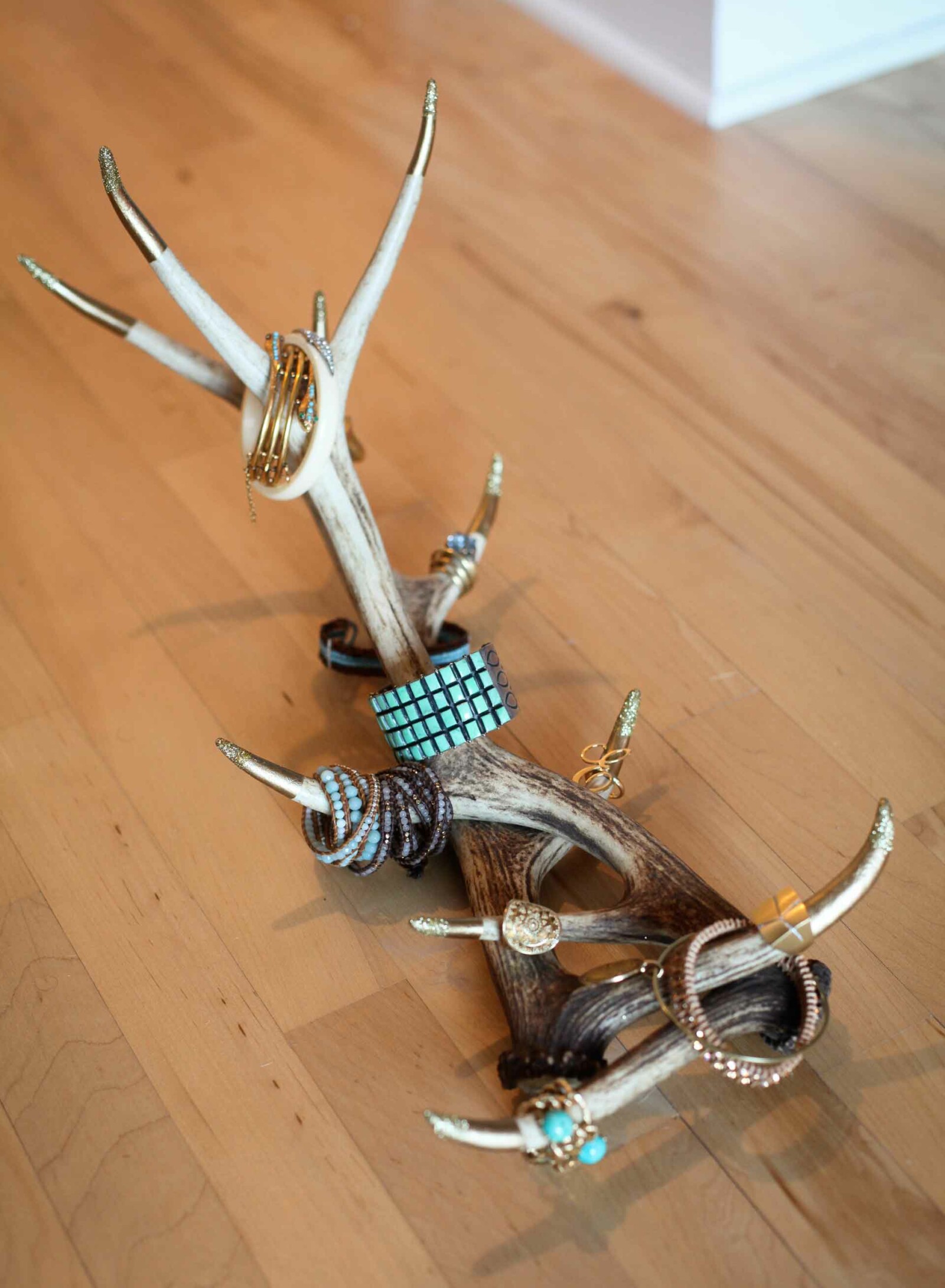 18 Extremely Creative DIY Jewelry Storage Solutions for You
